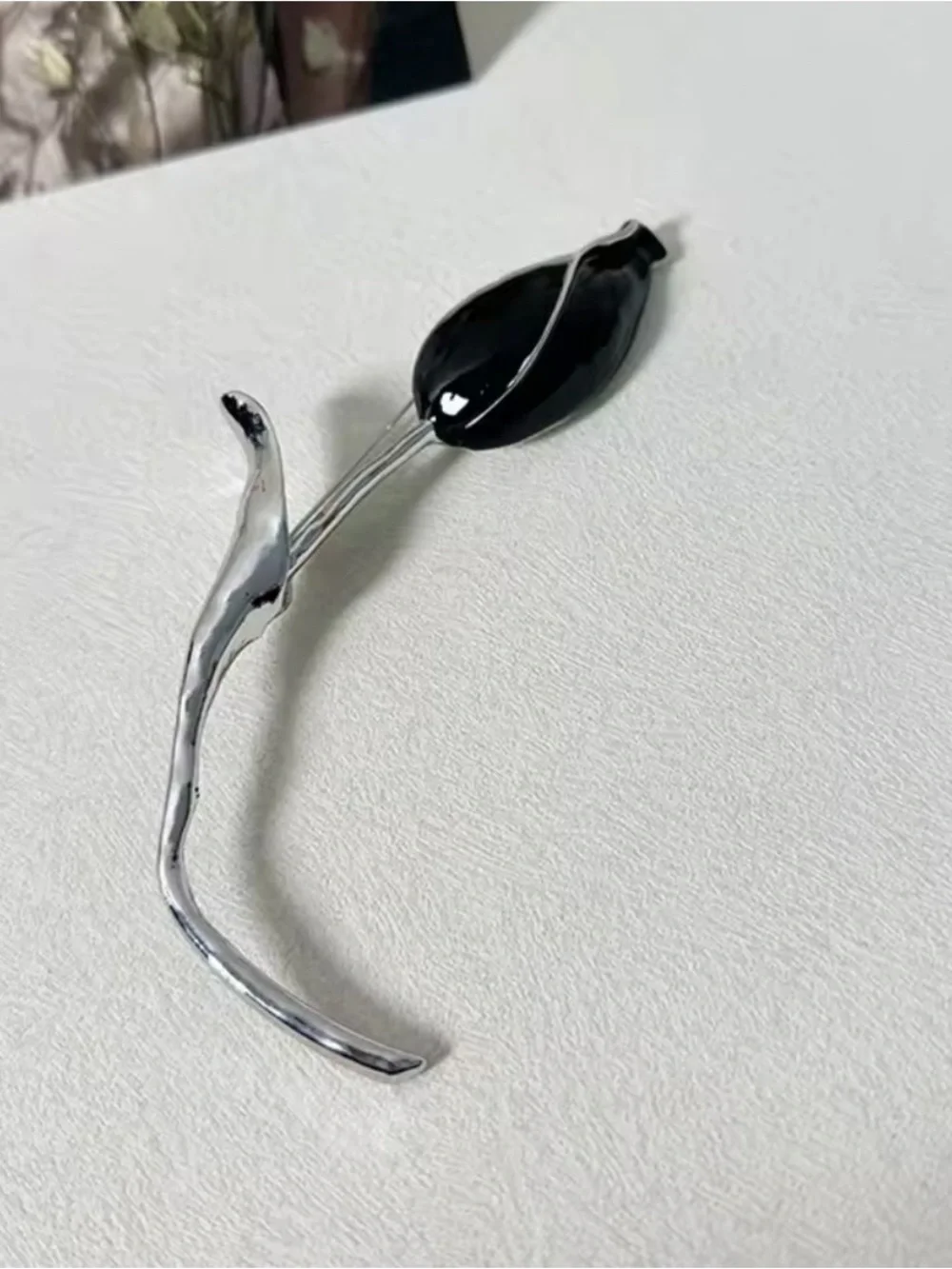 Brooches Elegant Black Tulip Lapel Pin Brooch Pins